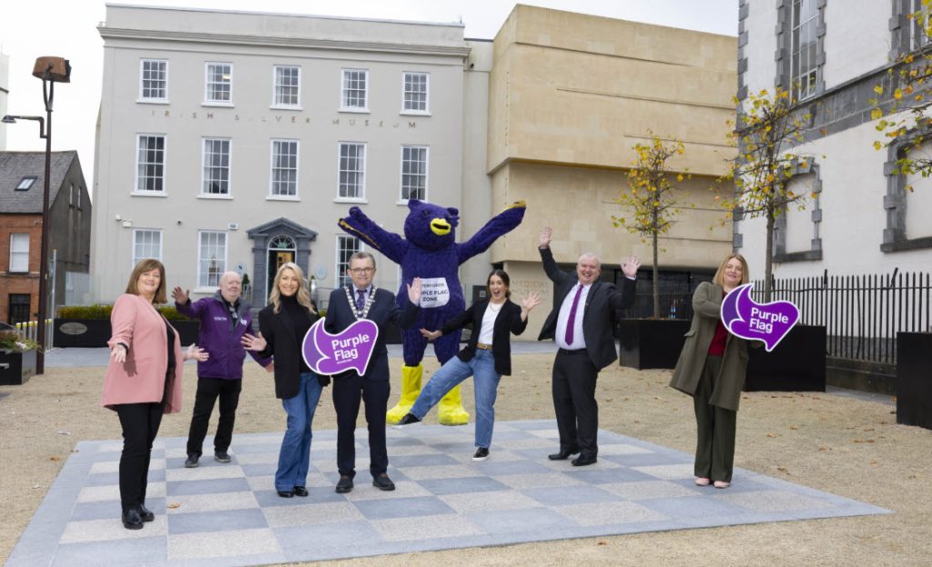 Mayor of Waterford City and County, Cllr. Seamus Ryan and Purple Flag mascot ‘Hoot’ with Maureen Fitzsimons Waterford City and County Council, Jim ‘Flash’ Gordan Revolution and Chair of the Purple Flag Committee, Julie Walsh Purple Flag Administrator with Waterford City and County Council, Jessica Manning Assistant Manager City Square, Michael Skehan General Manager The Granville Hotel and Laura Hutchinson Waterford City and County Council.